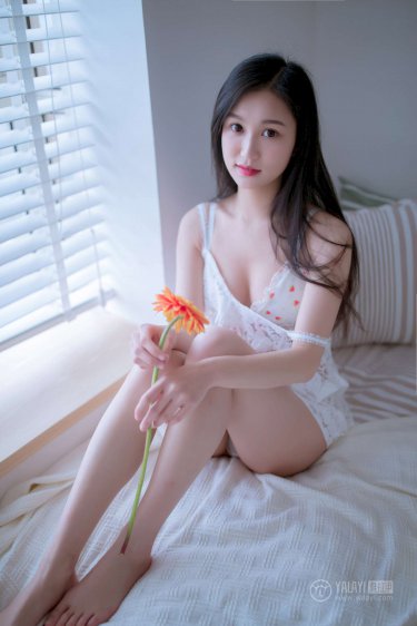 ass芬兰丰满妇女pics